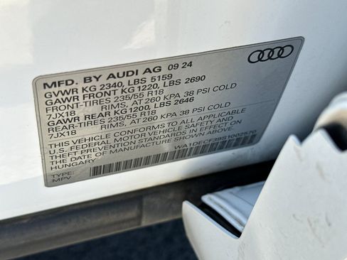Used 2025 Audi Q3 2.0T Premium AWD/4WD image 32