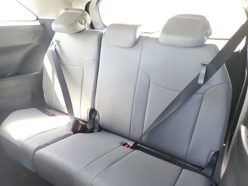 New 2026 Toyota Sienna XLE image 10