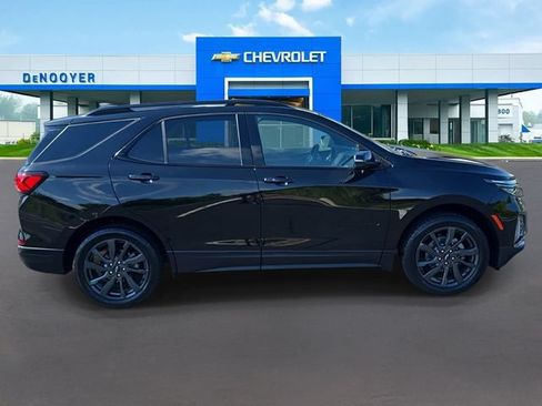 Used 2023 Chevrolet Equinox RS AWD/4WD image 8