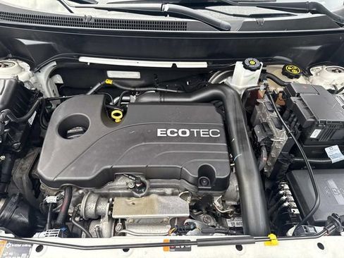 Used 2021 Chevrolet Equinox LS w/ LS Convenience Package image 12