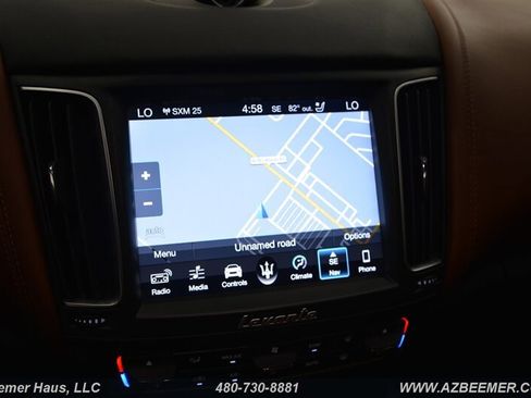 Used 2018 Maserati Levante S GranLusso image 32