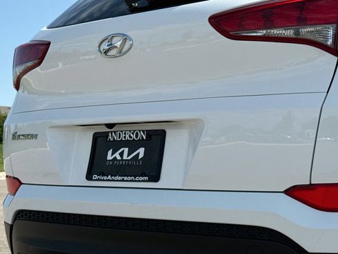 Used 2018 Hyundai Tucson SE FWD image 6