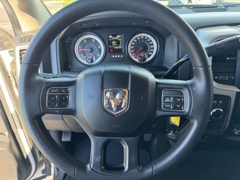 Used 2016 RAM 2500 SLT image 22