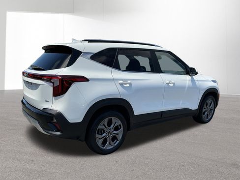 Certified 2024 Kia Seltos S AWD/4WD image 3