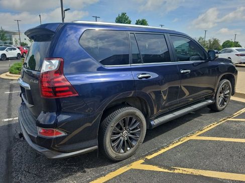 Used 2021 Lexus GX 460 Premium w/ Accessory Package AWD/4WD image 4
