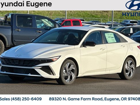 New 2025 Hyundai Elantra Sport image 9