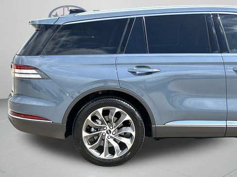 New 2025 Lincoln Aviator Reserve w/ Illumination Package RWD image 31