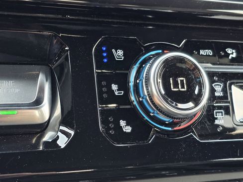 Used 2024 GMC Sierra 2500 AT4 w/ AT4 Preferred Package image 21