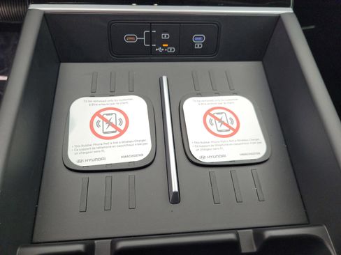 New 2026 Hyundai Santa Fe SE image 32