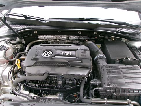 Used 2017 Volkswagen Golf Alltrack SE AWD/4WD image 8