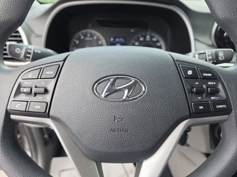 Used 2021 Hyundai Tucson SE FWD image 30