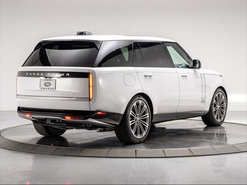 New 2025 Land Rover Range Rover Long Wheelbase Autobiography image 5