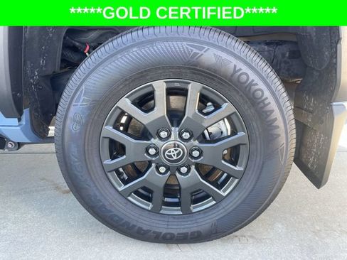 Certified 2025 Toyota 4Runner SR5 AWD/4WD image 30