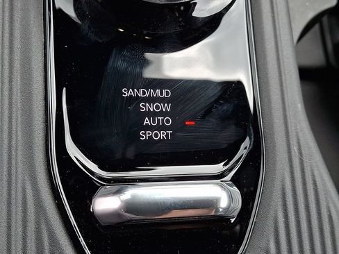 New 2026 Jeep Cherokee Laredo AWD/4WD image 17