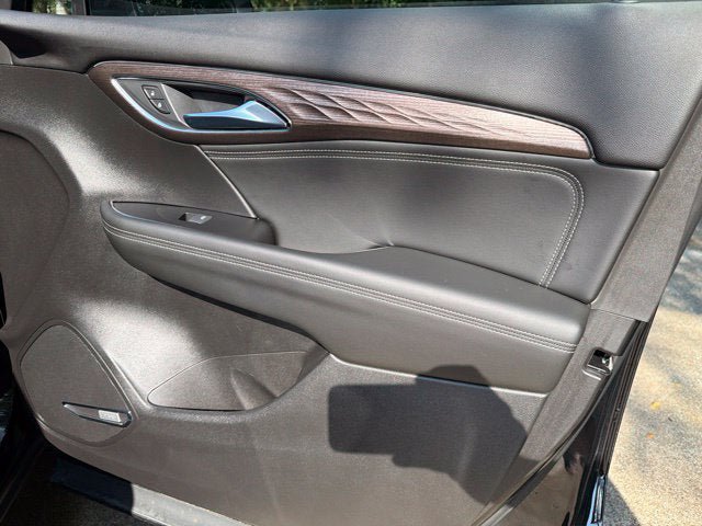 Used 2023 Buick Envision Avenir AWD/4WD image 29