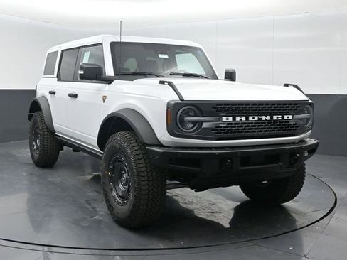 New 2025 Ford Bronco Badlands image 1