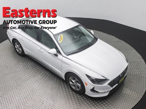 Used 2023 Hyundai Sonata SE FWD image 3