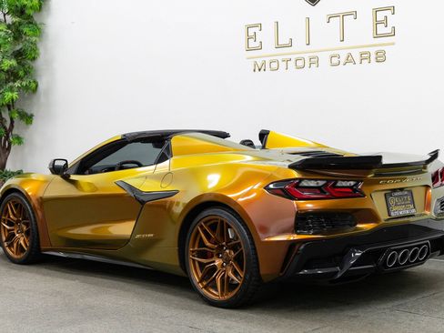 Used 2024 Chevrolet Corvette Z06 image 3