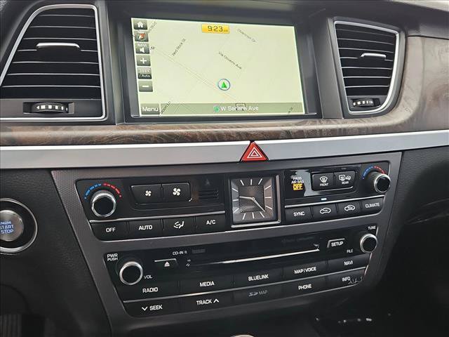 Used 2015 Hyundai Genesis 5.0 RWD image 15