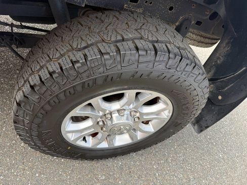 Used 2015 RAM 2500 Laramie w/ Protection Group image 11