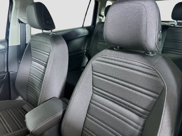 Used 2022 Volkswagen Tiguan S FWD image 19