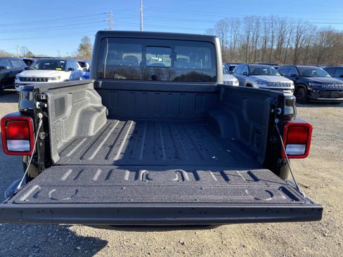 New 2026 Jeep Gladiator Sport image 5