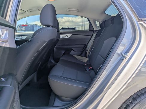 Used 2024 Kia Forte LXS w/ LXS Technology Package FWD image 28