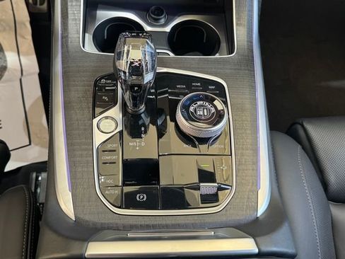 Used 2025 BMW ALPINA XB7 image 12