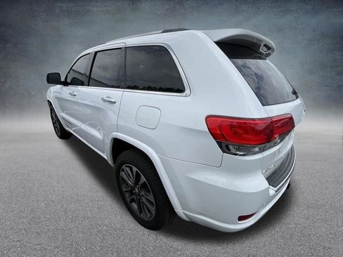 Used 2018 Jeep Grand Cherokee Overland AWD/4WD image 6