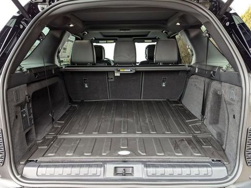 New 2025 Land Rover Discovery Dynamic SE image 16