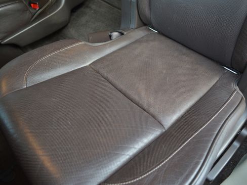 Used 2014 Cadillac Escalade Platinum image 26