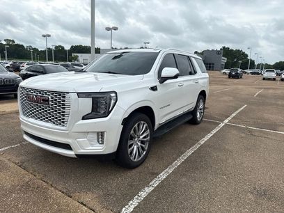 Used 2022 GMC Yukon SLT w/ SLT Luxury Package