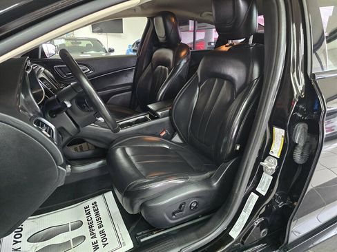Used 2016 Chrysler 200 C w/ Navigation & Sound Group I image 9