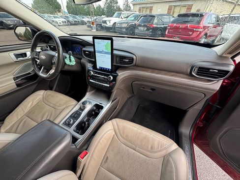 Used 2021 Ford Explorer Platinum w/ Equipment Group 601A AWD/4WD image 9