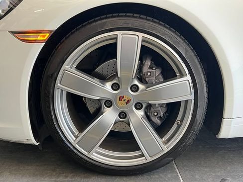 Used 2019 Porsche 911 Carrera RWD image 11
