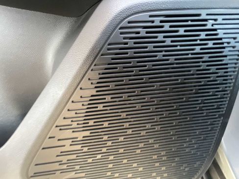 Used 2025 Chevrolet Equinox LT w/ Midnight Edition image 23