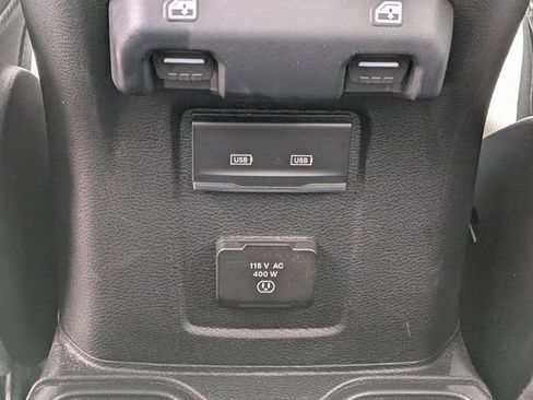 Used 2023 Jeep Gladiator Overland AWD/4WD image 15