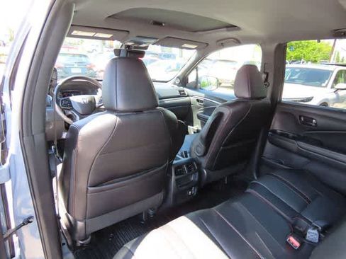 Used 2023 Honda Passport TrailSport image 14