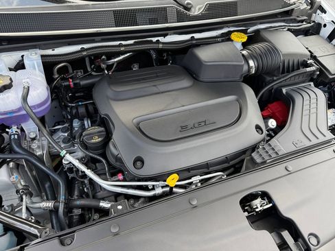 New 2026 Chrysler Pacifica Select image 24