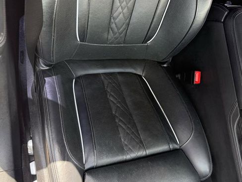 Used 2022 BMW 750i xDrive w/ M Sport Package image 28