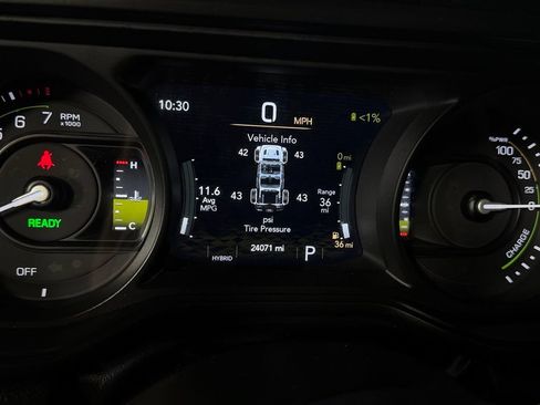 Used 2024 Jeep Wrangler Unlimited AWD/4WD image 16