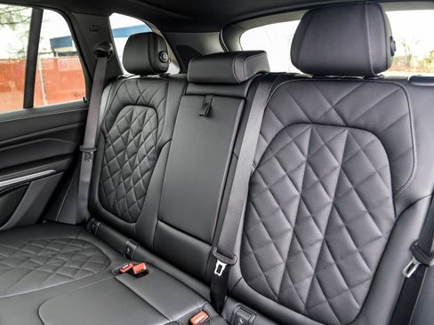 New 2026 BMW X5 xDrive40i w/ M Sport Package image 24