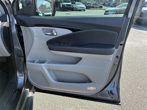 Used 2019 Honda Ridgeline RTL-E image 33