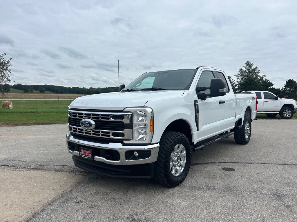 Used 2023 Ford F250 XLT w/ 360-Degree Camera Package AWD/4WD image 1