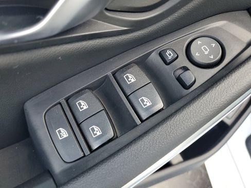 Used 2024 BMW 330i 330i w/ Convenience Package image 17