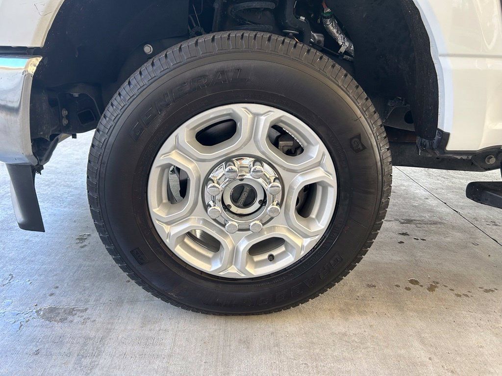 Used 2026 Ford F250 XLT AWD/4WD image 13