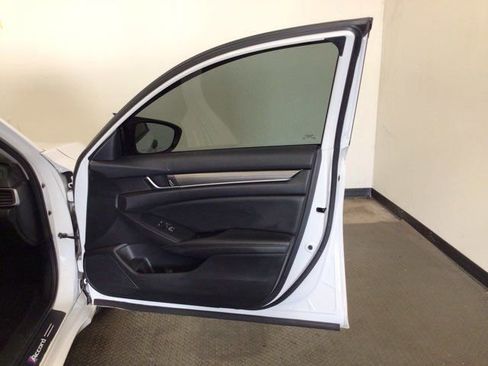 Used 2020 Honda Accord LX image 11