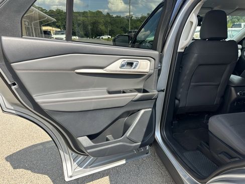 Used 2025 Ford Explorer Active image 20