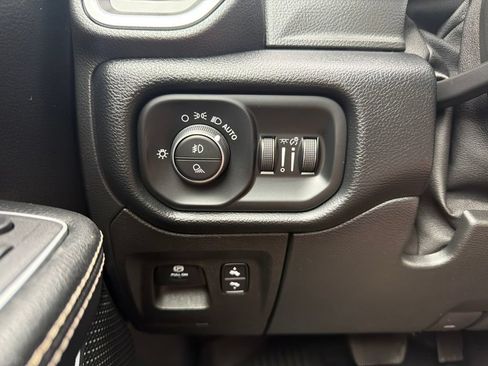 Used 2021 RAM 1500 Laramie AWD/4WD image 47