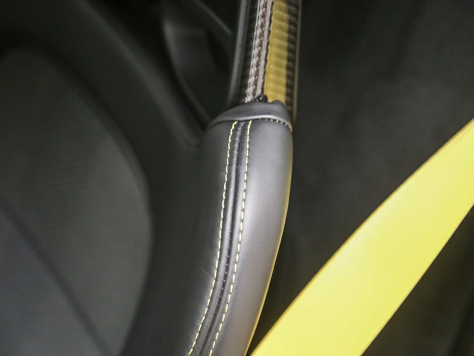 Certified 2024 Porsche 718 Cayman GT4 RS RWD image 30